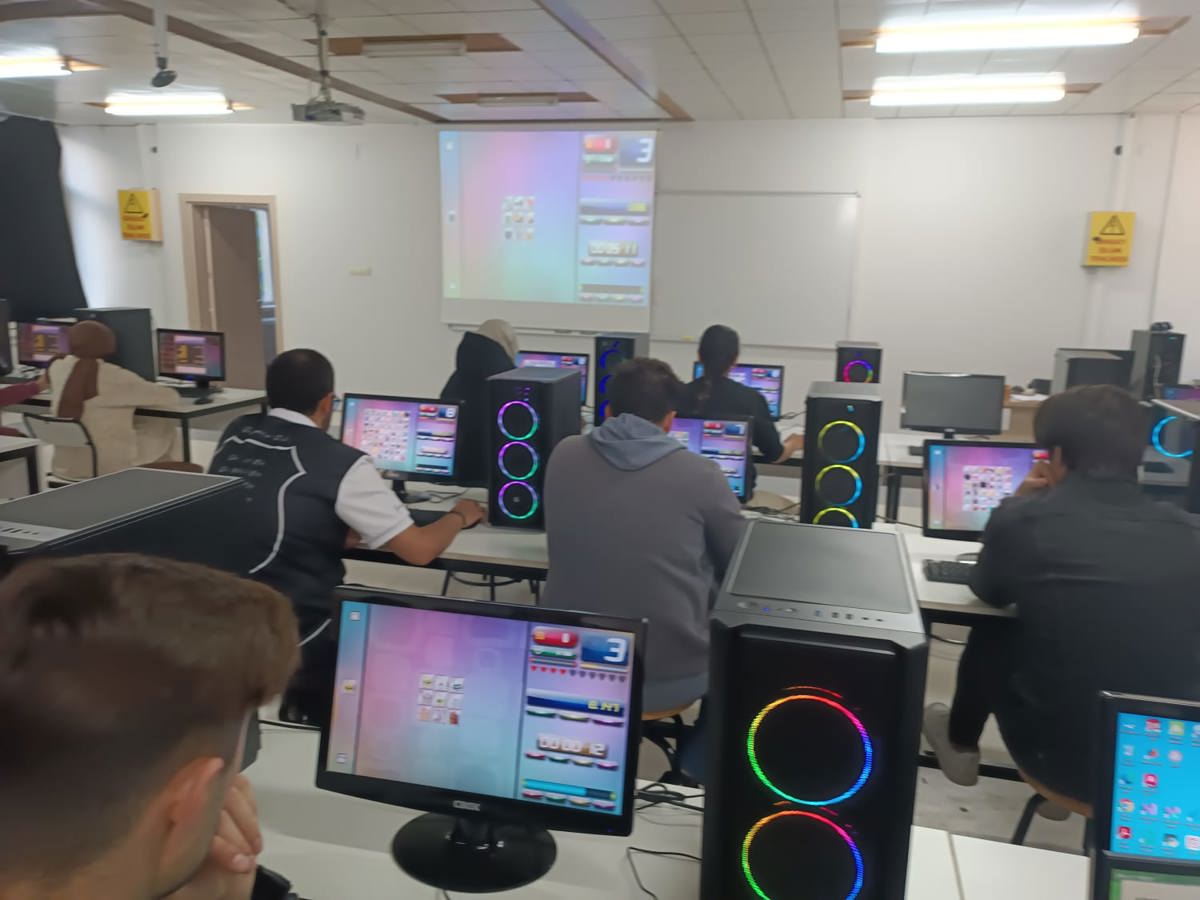 Sivas Cumhuriyet Üniversitesi ve Zekasoft İş Birliğiyle Yürütülen "Yapay Zeka Destekli Bilişsel Gelişim Programı" Başarıyla Tamamlandı